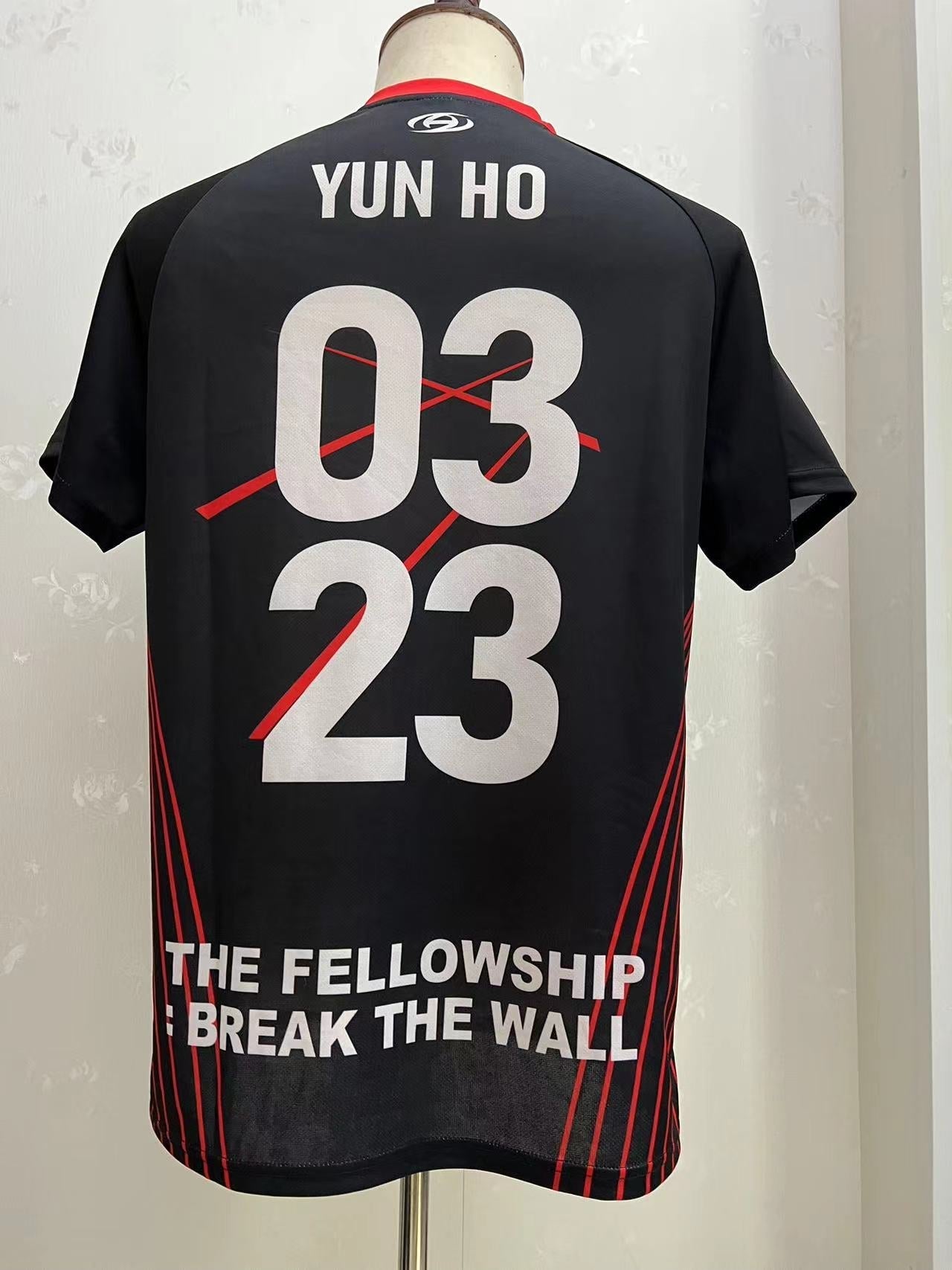 ATEEZ MERCH THE FELLOWSHIP: BREAK THE WALL T-SHIRT