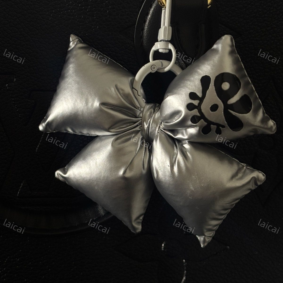 CORTIS BOW KEYCHAIN